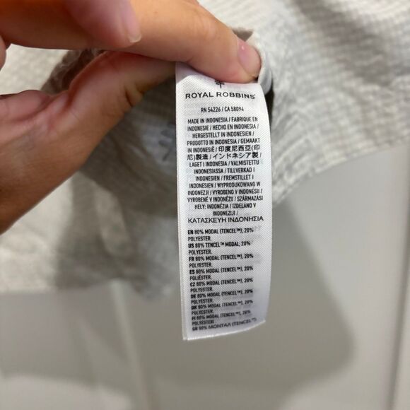 Royal Robbins Desert Pucker Dry Short Sleeve Button Up Shirt - Picture 5 of 9